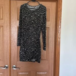 Epretty leopard long sleeve dress